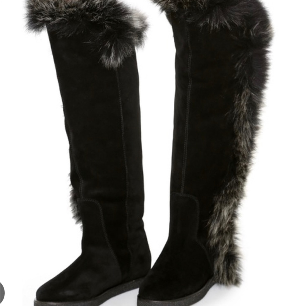Black fur boots
